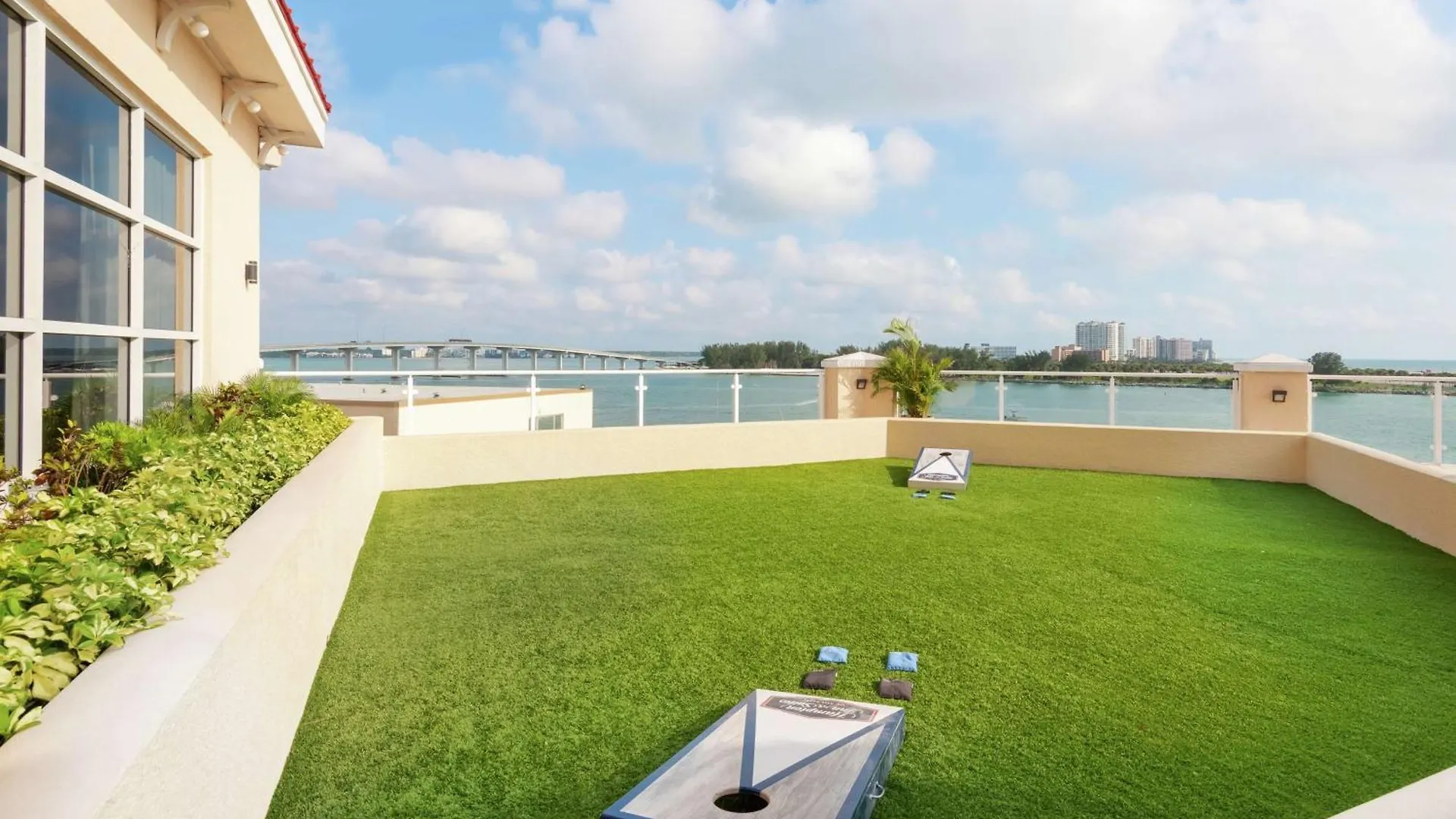 Hampton Inn And Suites Clearwater Beach Hotel